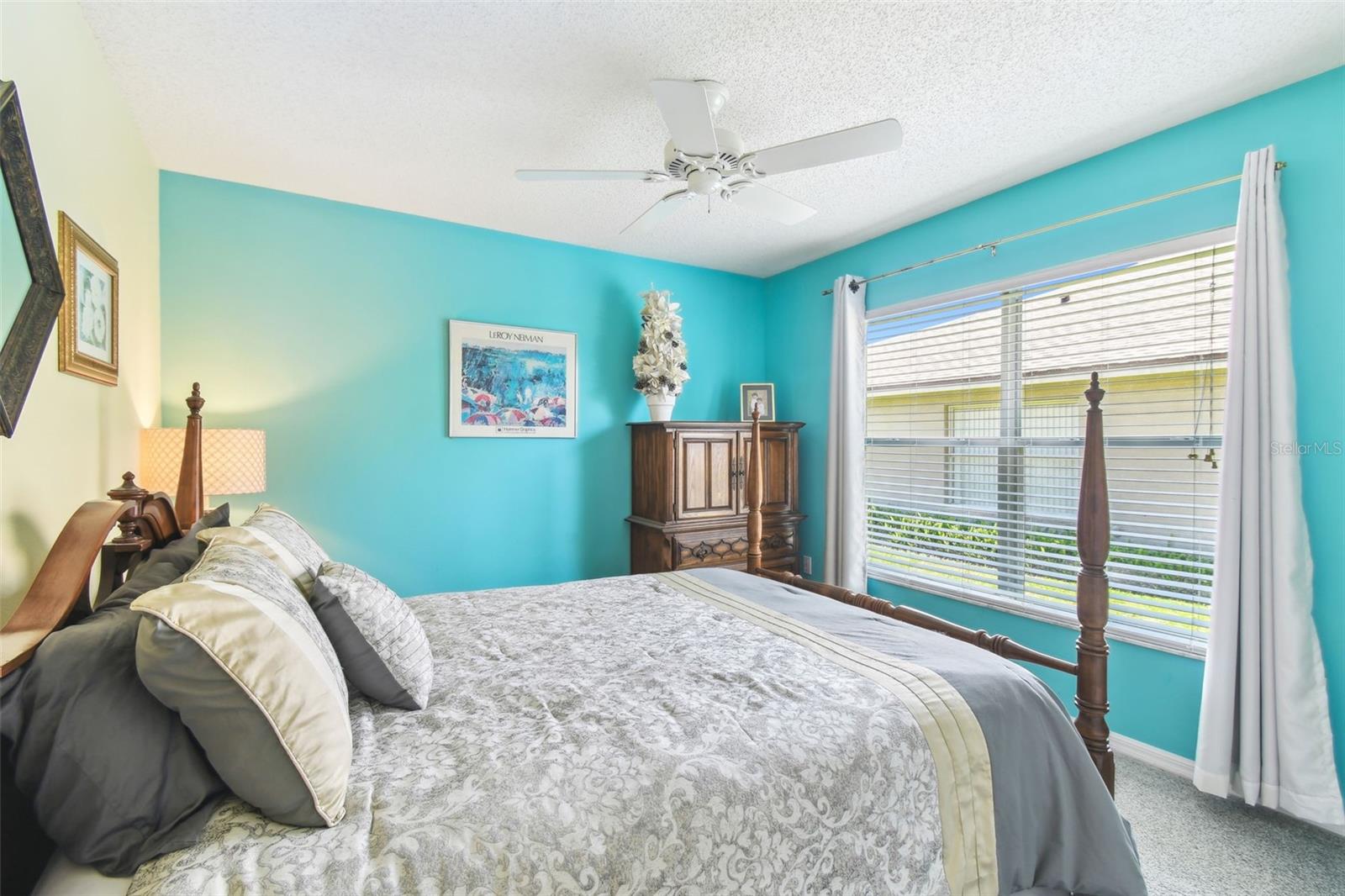 Image 20 of 47 For 18532 Myrtlewood Drive