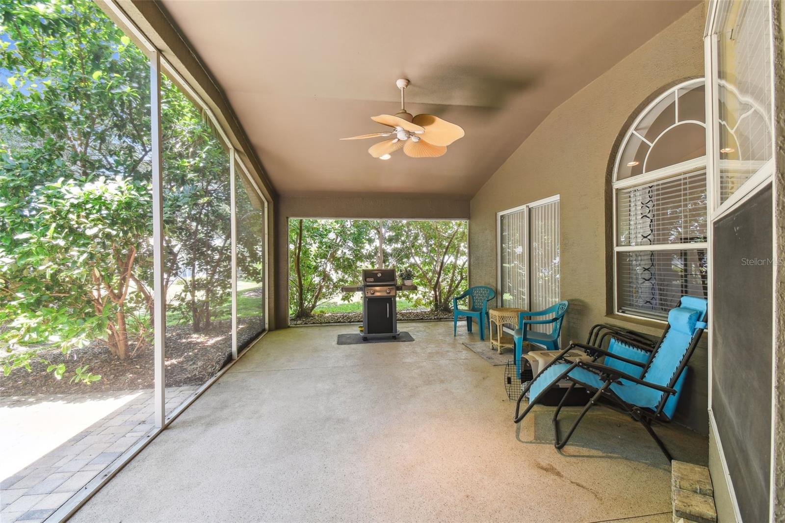 Image 24 of 47 For 18532 Myrtlewood Drive