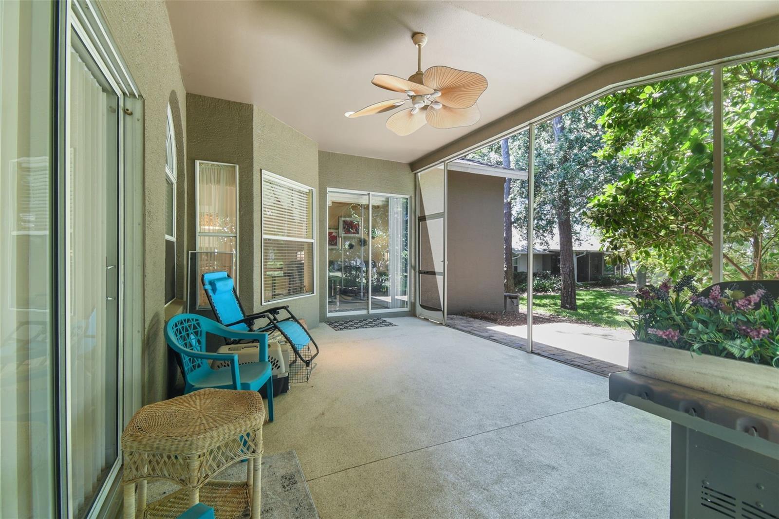 Image 25 of 47 For 18532 Myrtlewood Drive