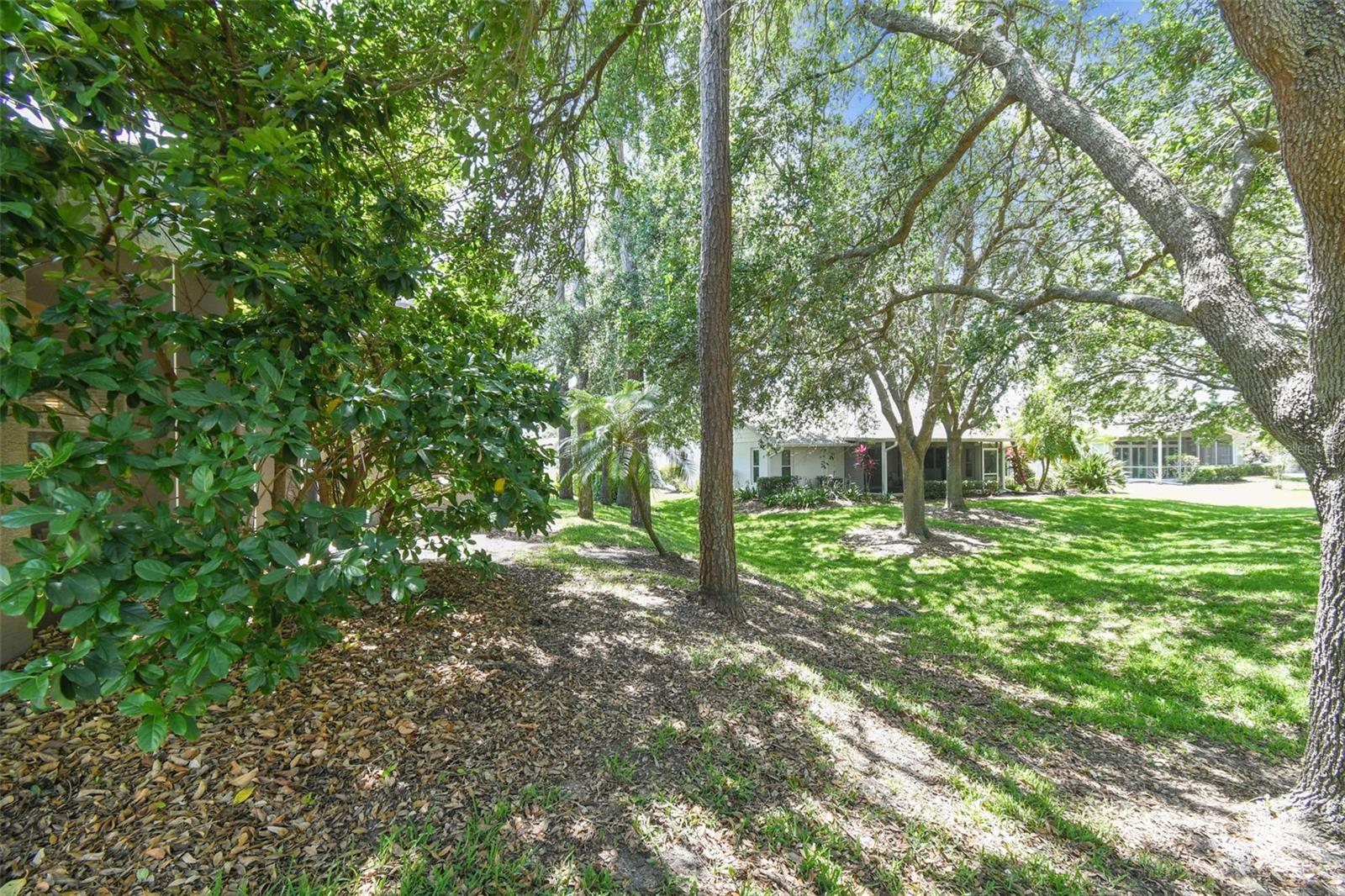 Image 27 of 47 For 18532 Myrtlewood Drive
