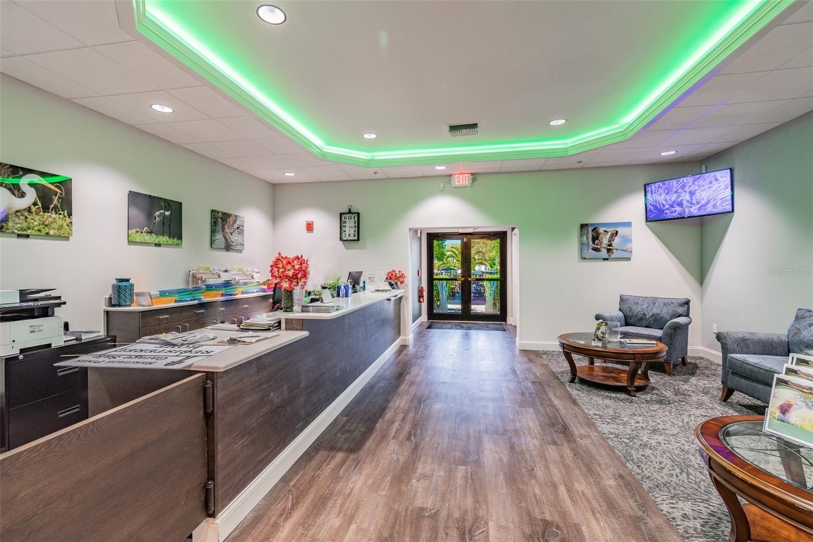 Image 34 of 47 For 18532 Myrtlewood Drive