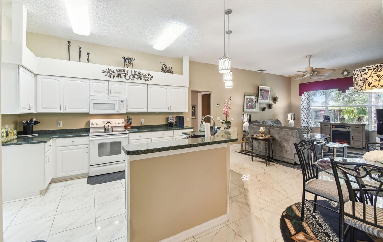 Image 7 of 47 For 18532 Myrtlewood Drive