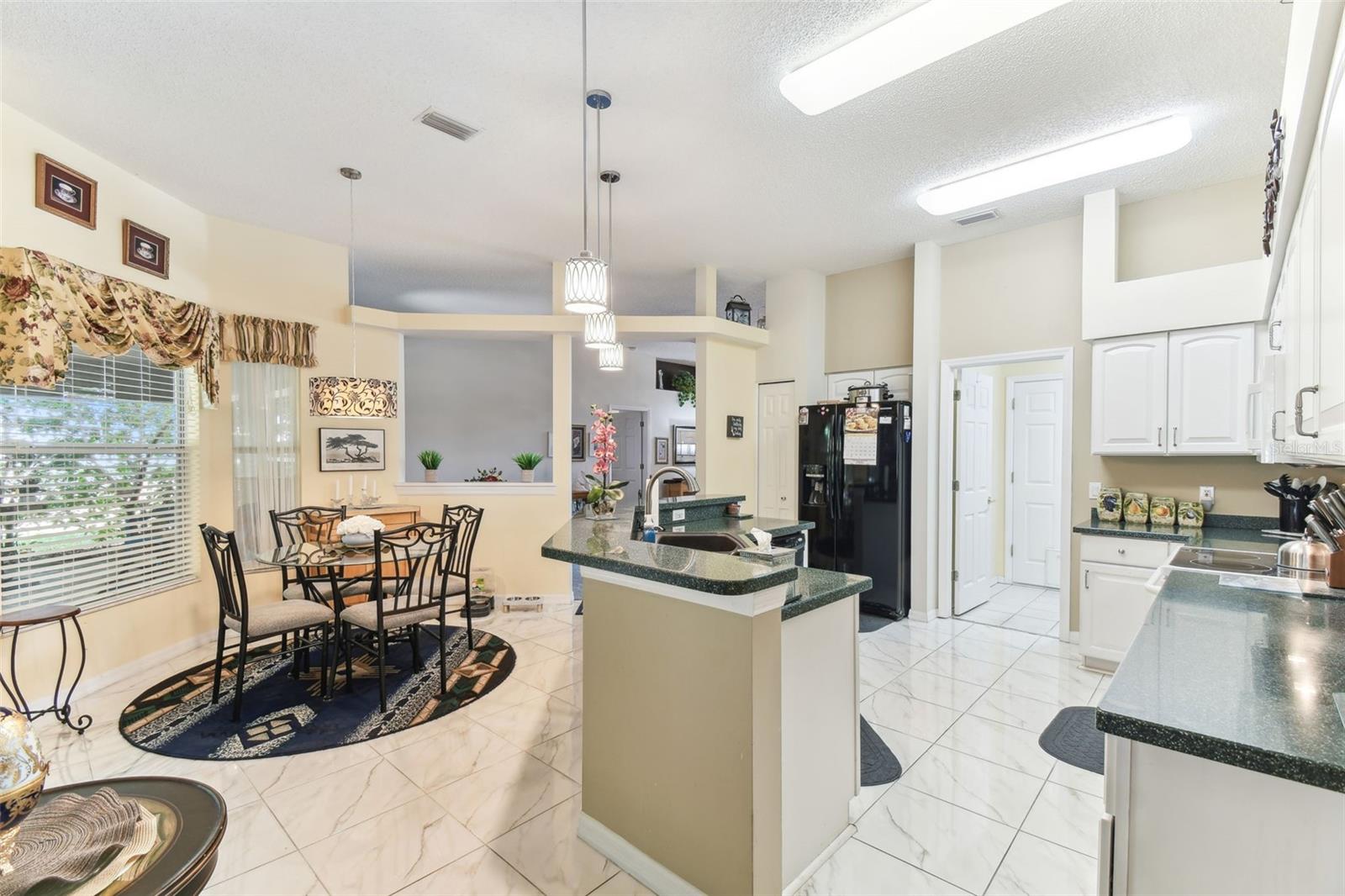 Image 9 of 47 For 18532 Myrtlewood Drive