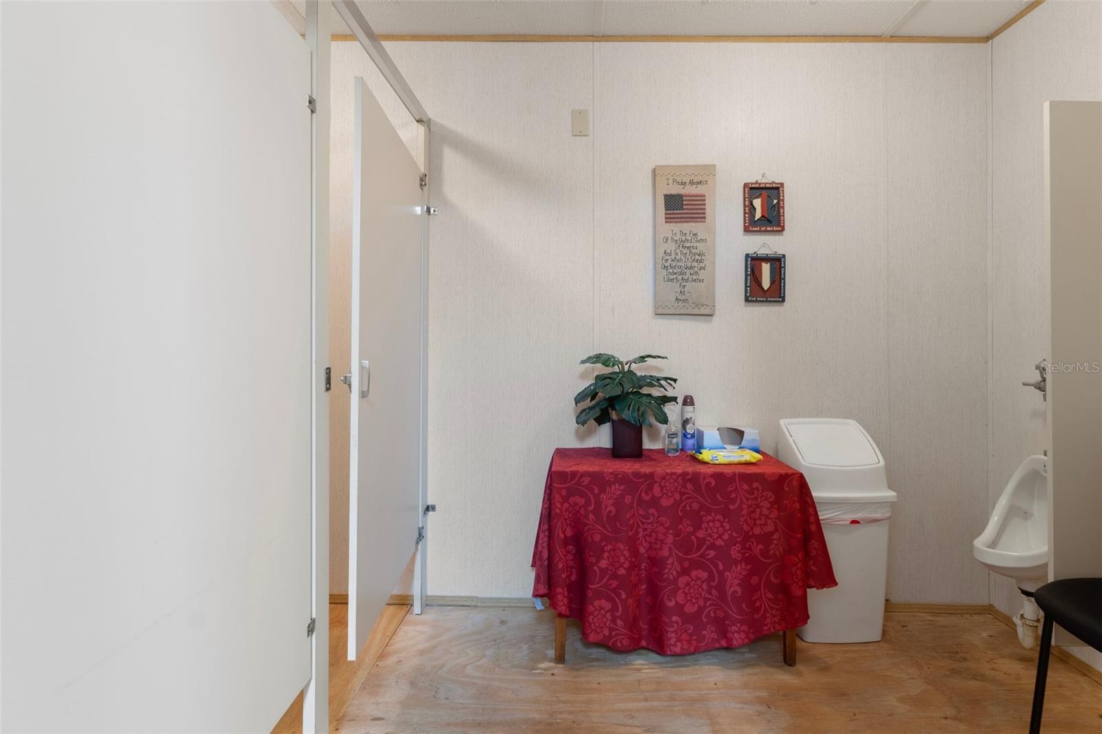 Image 13 of 65 For 15464 Cortez Boulevard