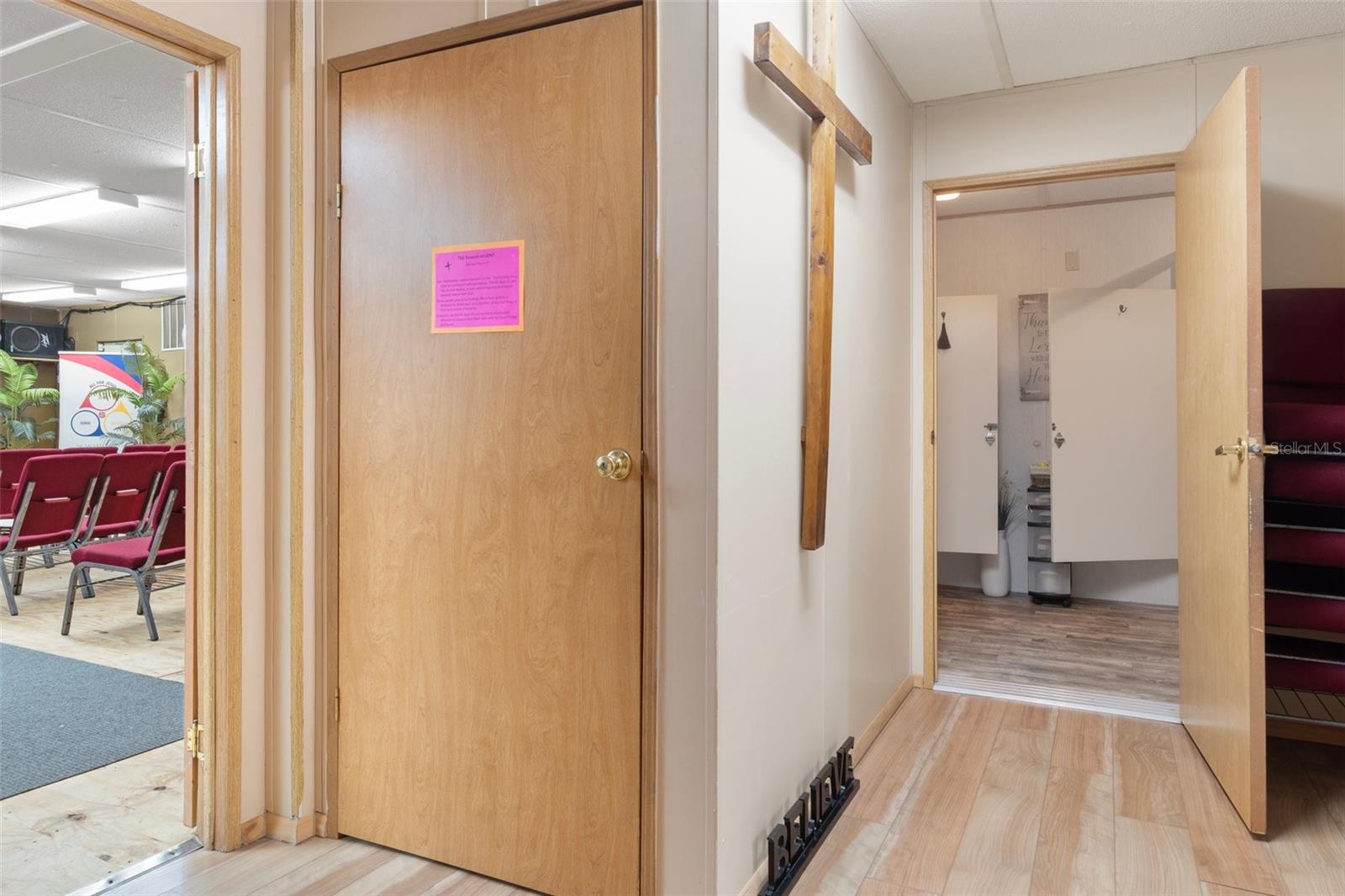 Image 15 of 65 For 15464 Cortez Boulevard
