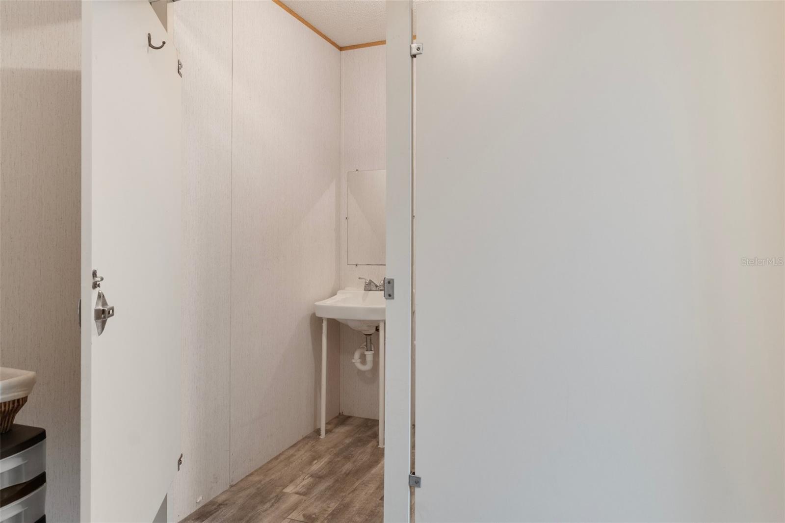 Image 18 of 65 For 15464 Cortez Boulevard