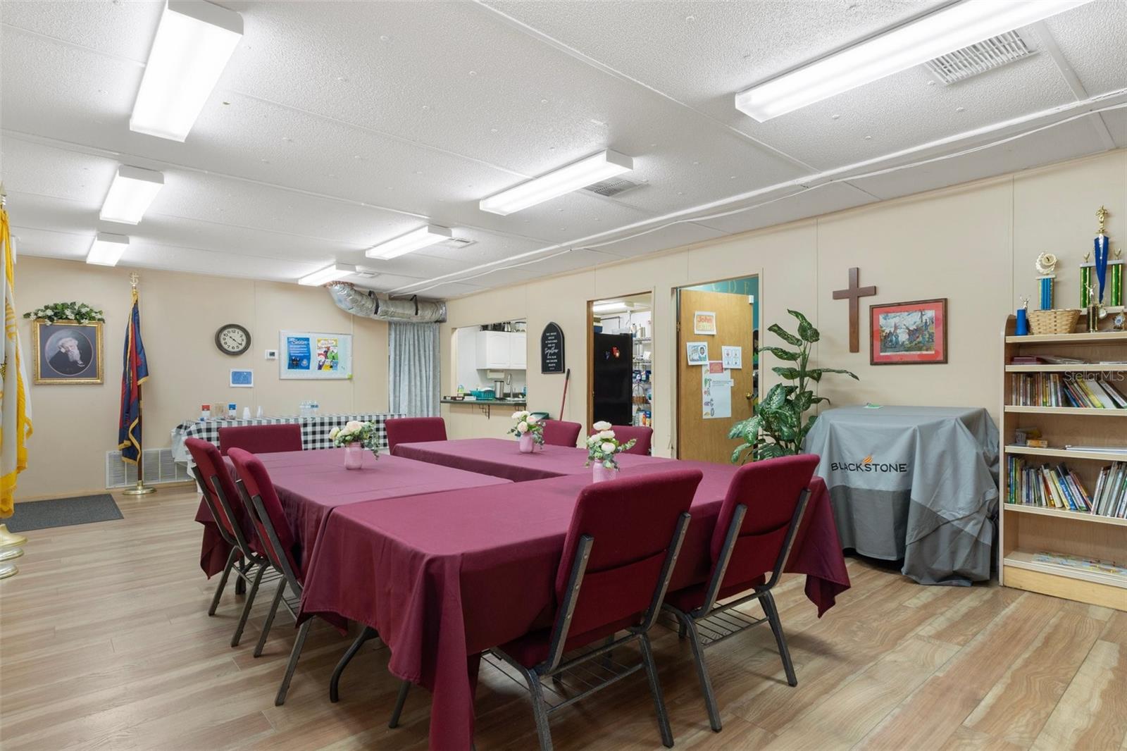 Image 20 of 65 For 15464 Cortez Boulevard