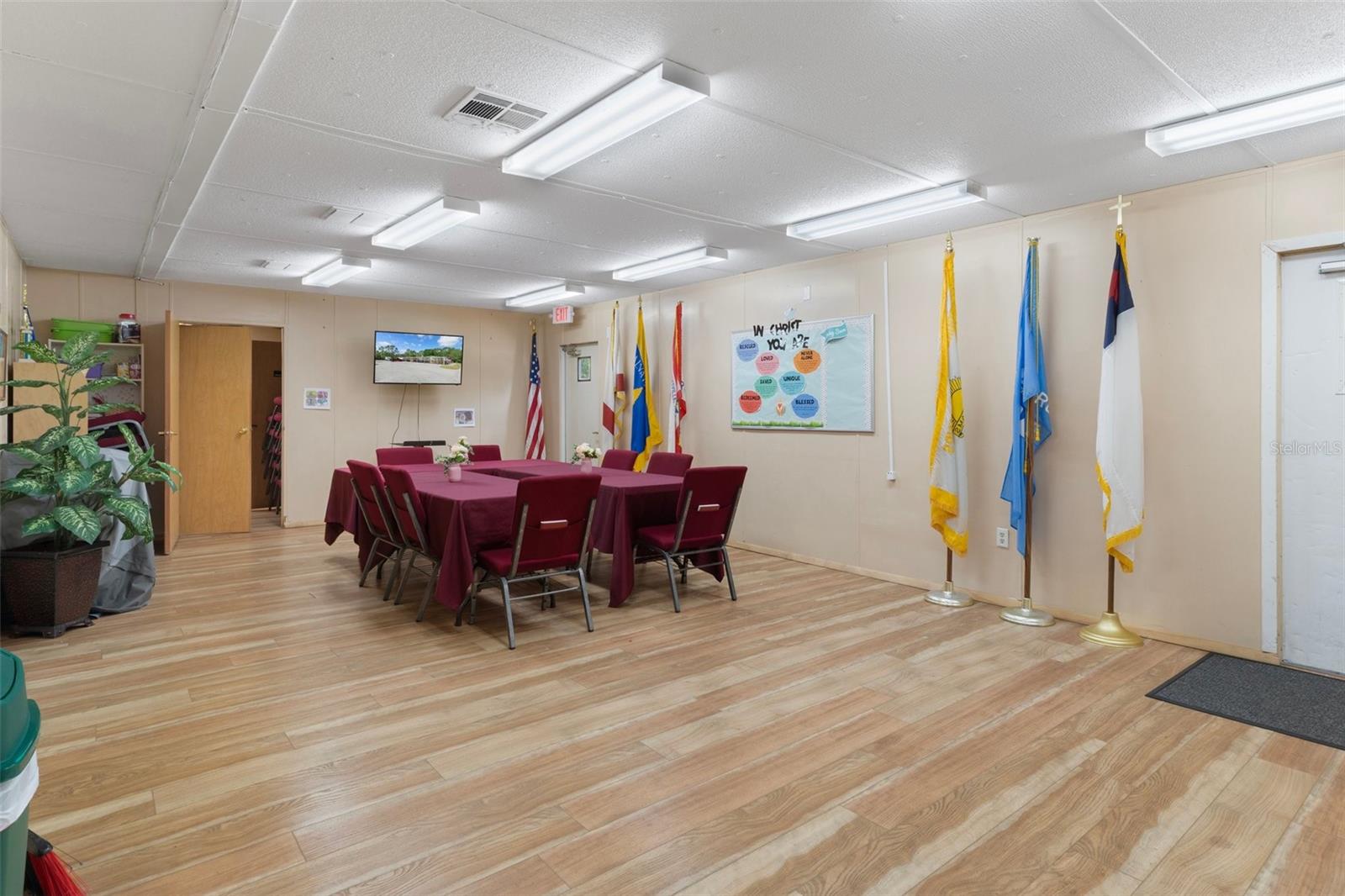 Image 22 of 65 For 15464 Cortez Boulevard