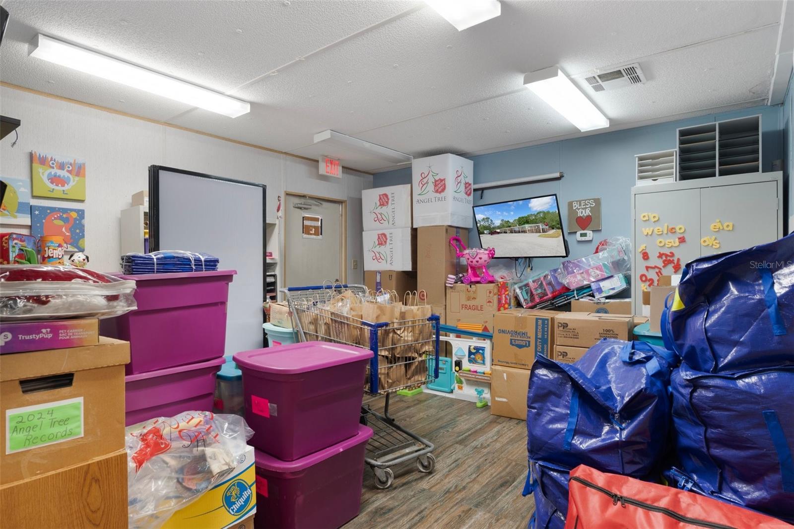 Image 41 of 65 For 15464 Cortez Boulevard