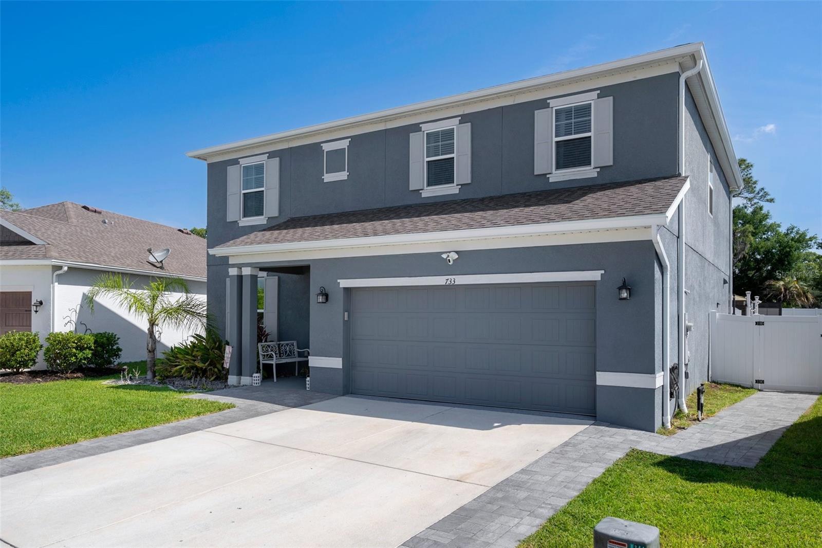 Image 3 of 81 For 733 Old Windsor Way