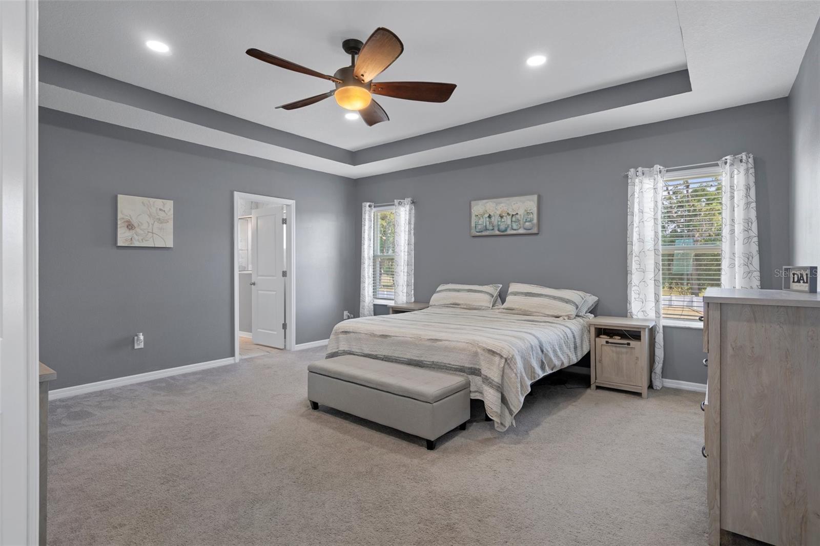 Image 33 of 81 For 733 Old Windsor Way