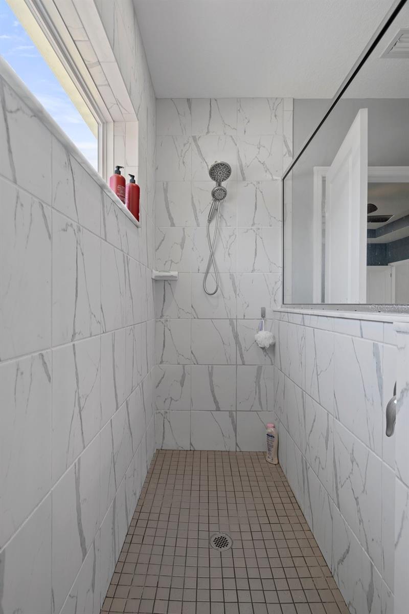 Image 39 of 81 For 733 Old Windsor Way