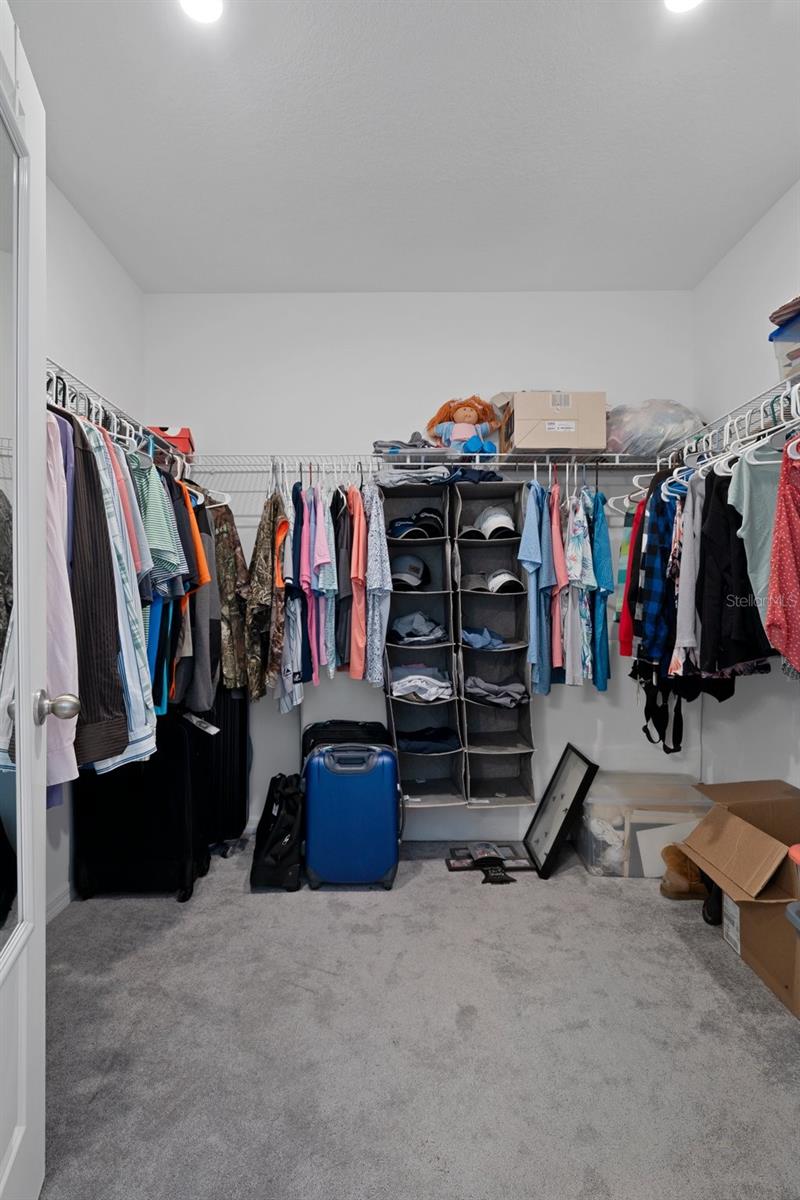 Image 40 of 81 For 733 Old Windsor Way