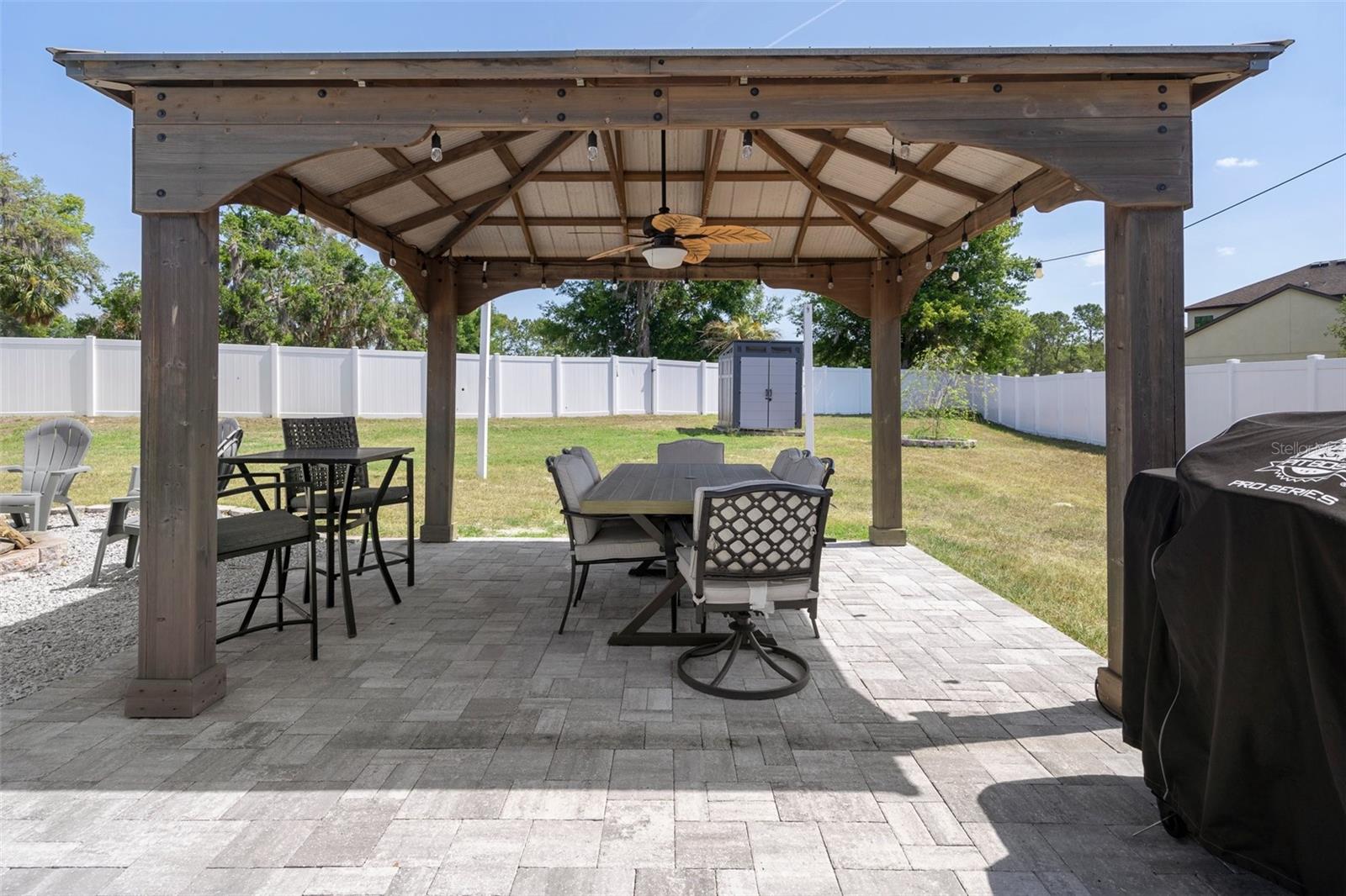 Image 63 of 81 For 733 Old Windsor Way