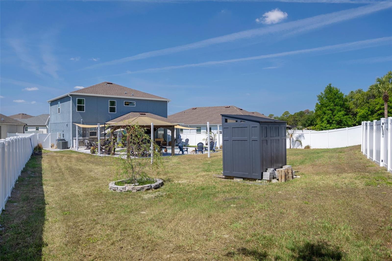Image 70 of 81 For 733 Old Windsor Way