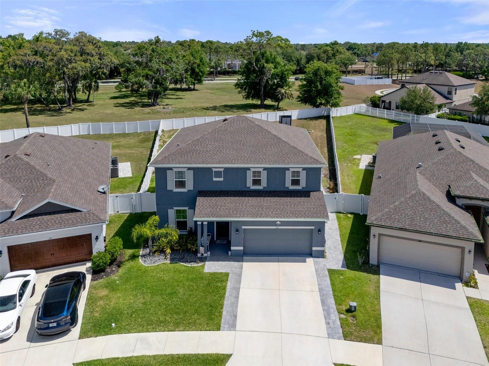 Image 72 of 81 For 733 Old Windsor Way