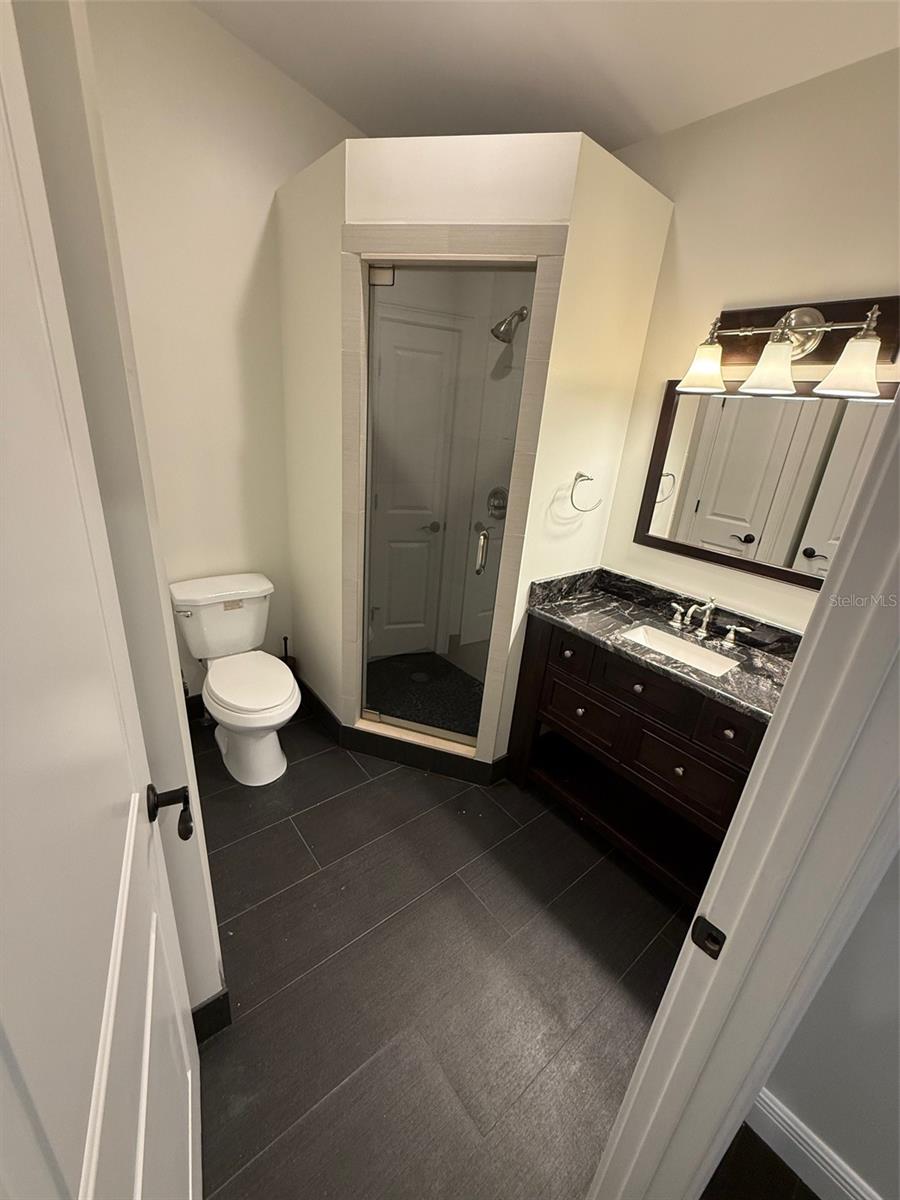 Image 30 of 46 For 210 Hale Avenue