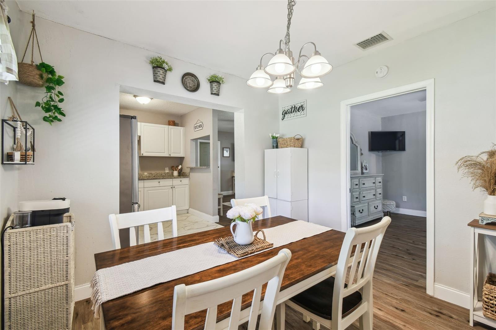Image 12 of 34 For 9226 Dan Lynn Street