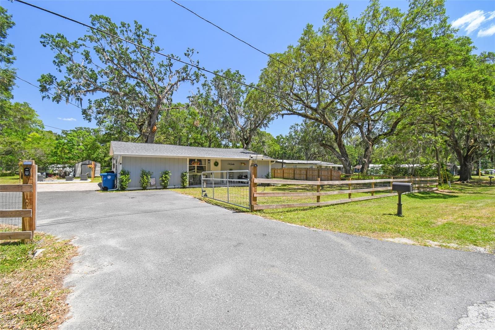 Image 2 of 34 For 9226 Dan Lynn Street