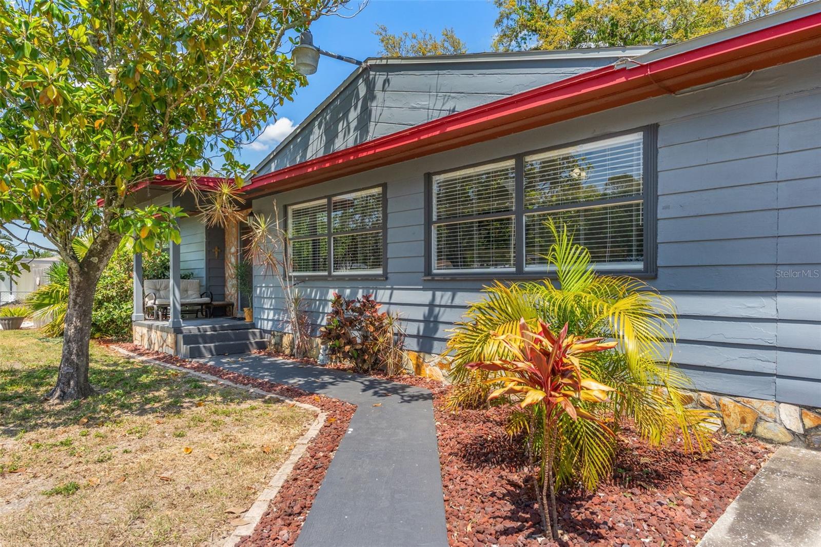 Image 2 of 42 For 800 Walton Avenue