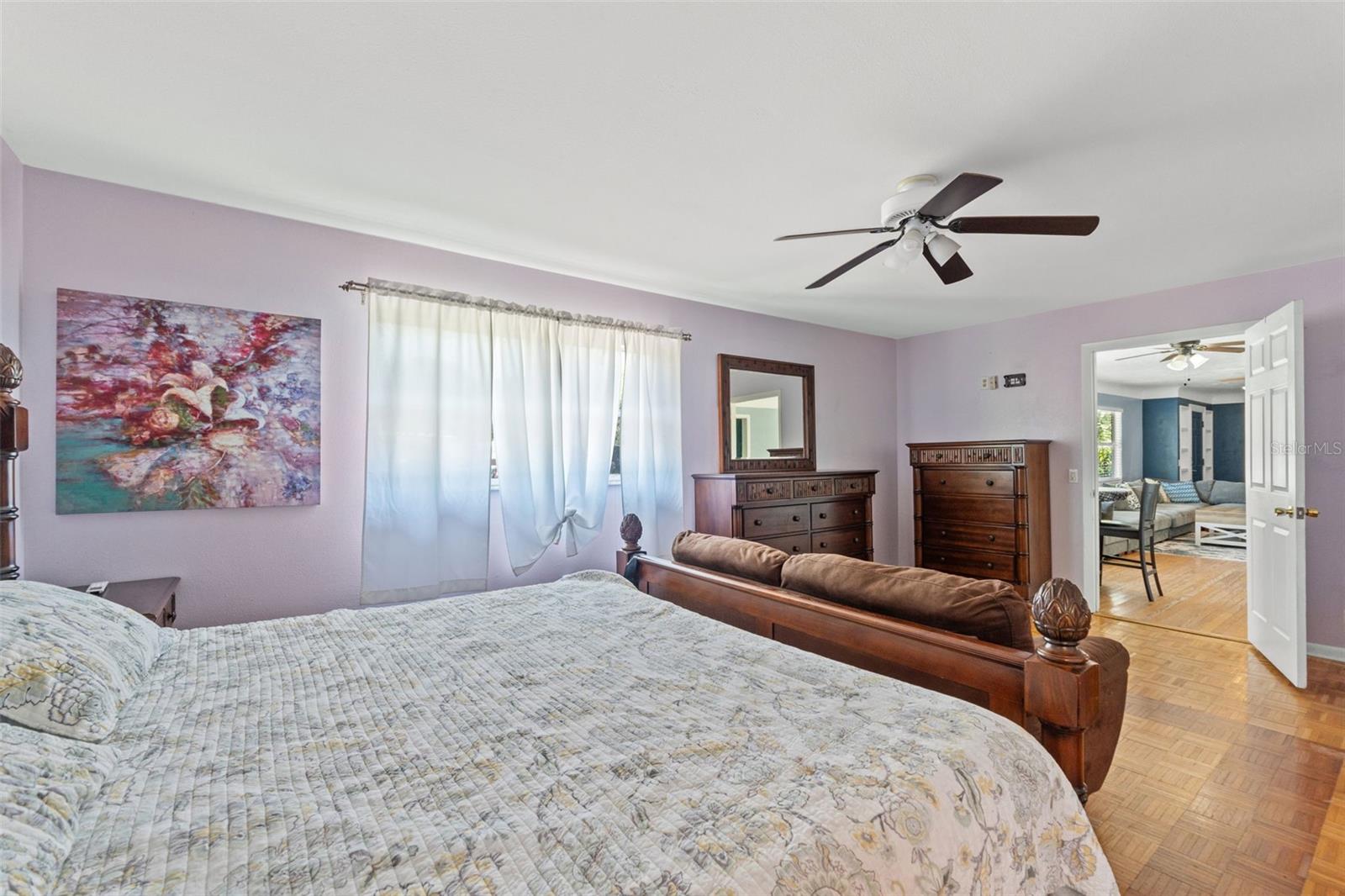 Image 24 of 42 For 800 Walton Avenue