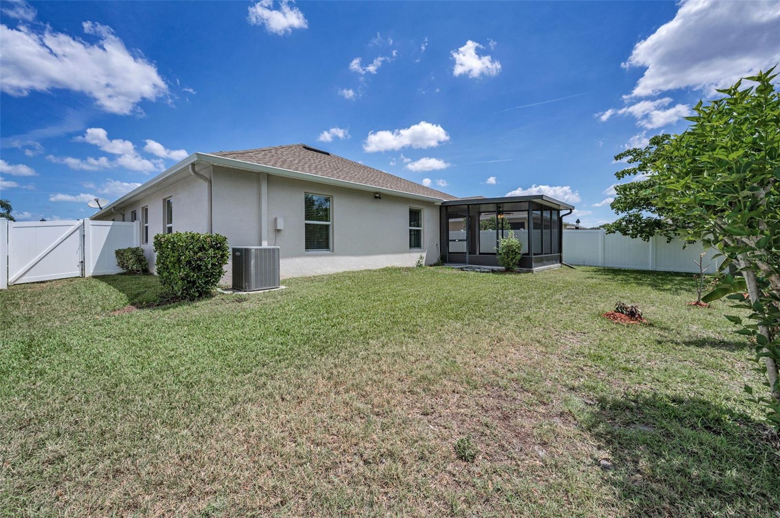 Image 55 of 71 For 10106 Tolman Drive