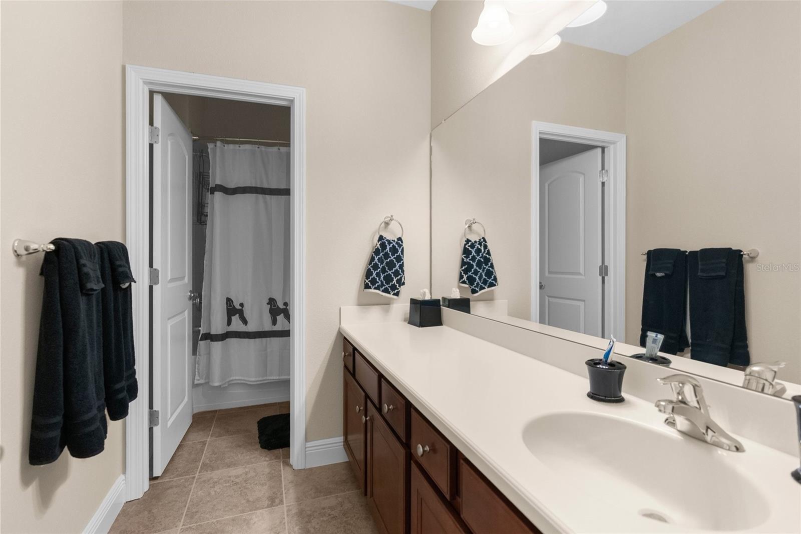 Image 36 of 47 For 1382 Heritage Landings Drive