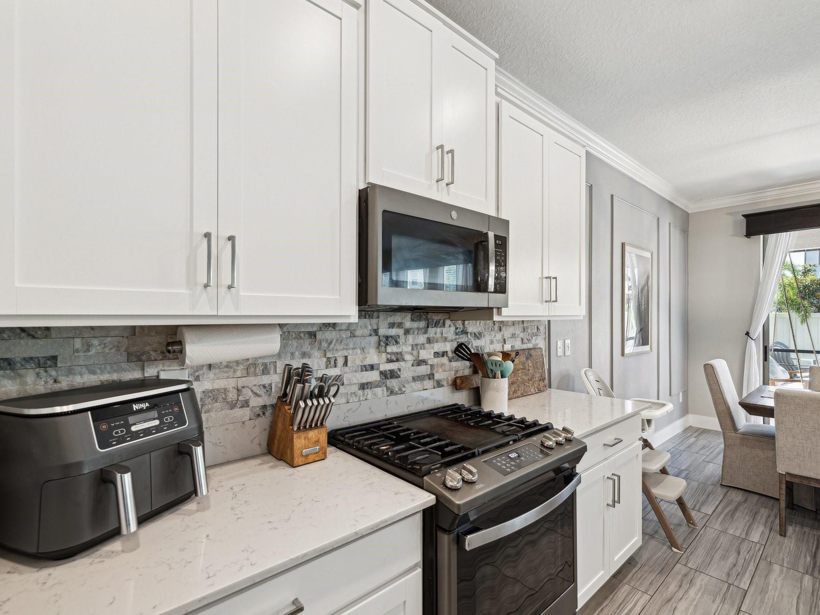 Listing photo id 12 for 8630 Campus Woods Way