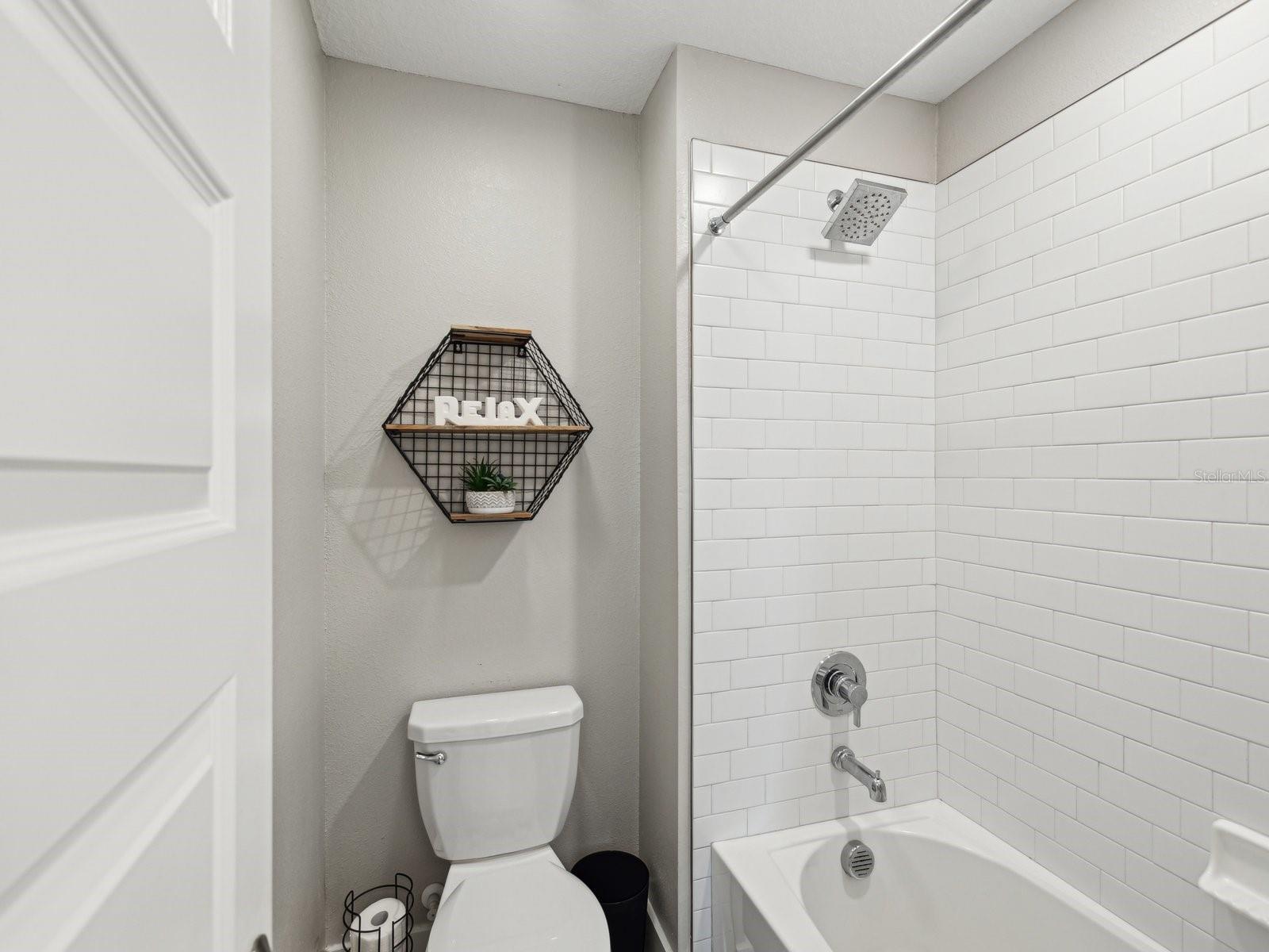 Listing photo id 26 for 8630 Campus Woods Way