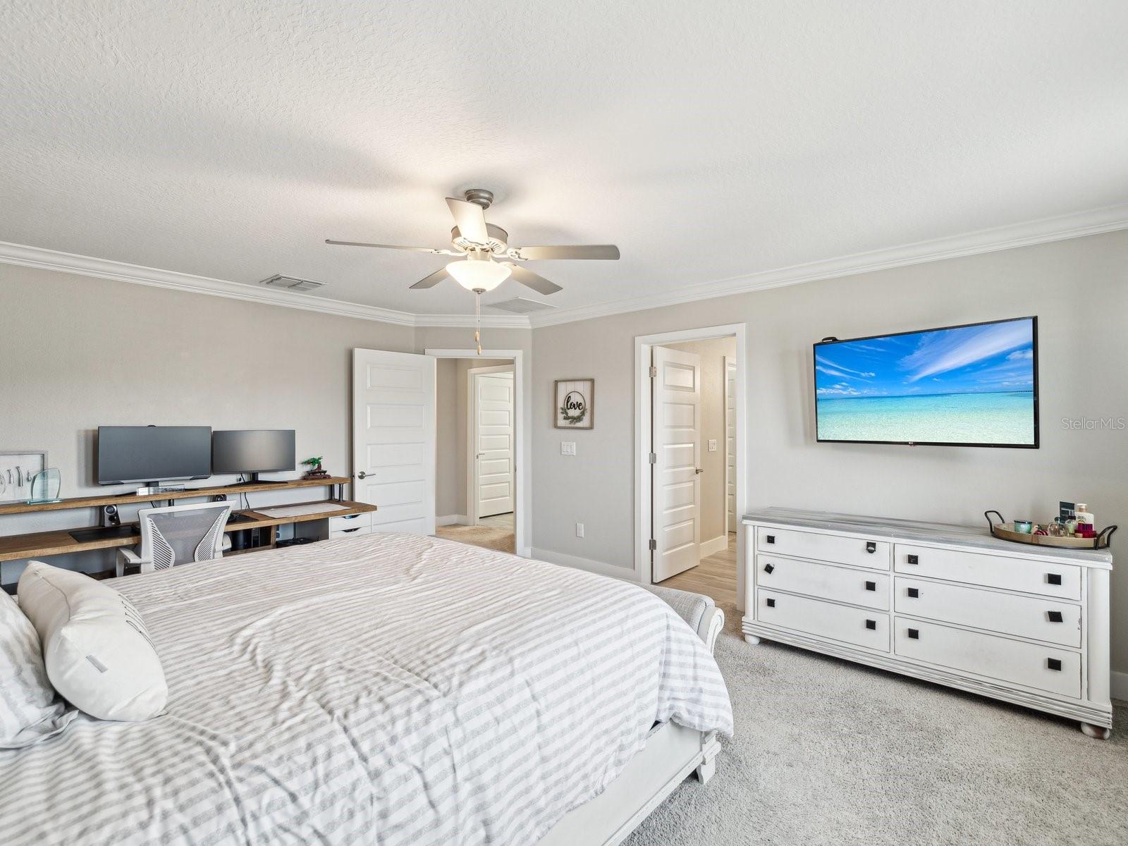 Listing photo id 32 for 8630 Campus Woods Way