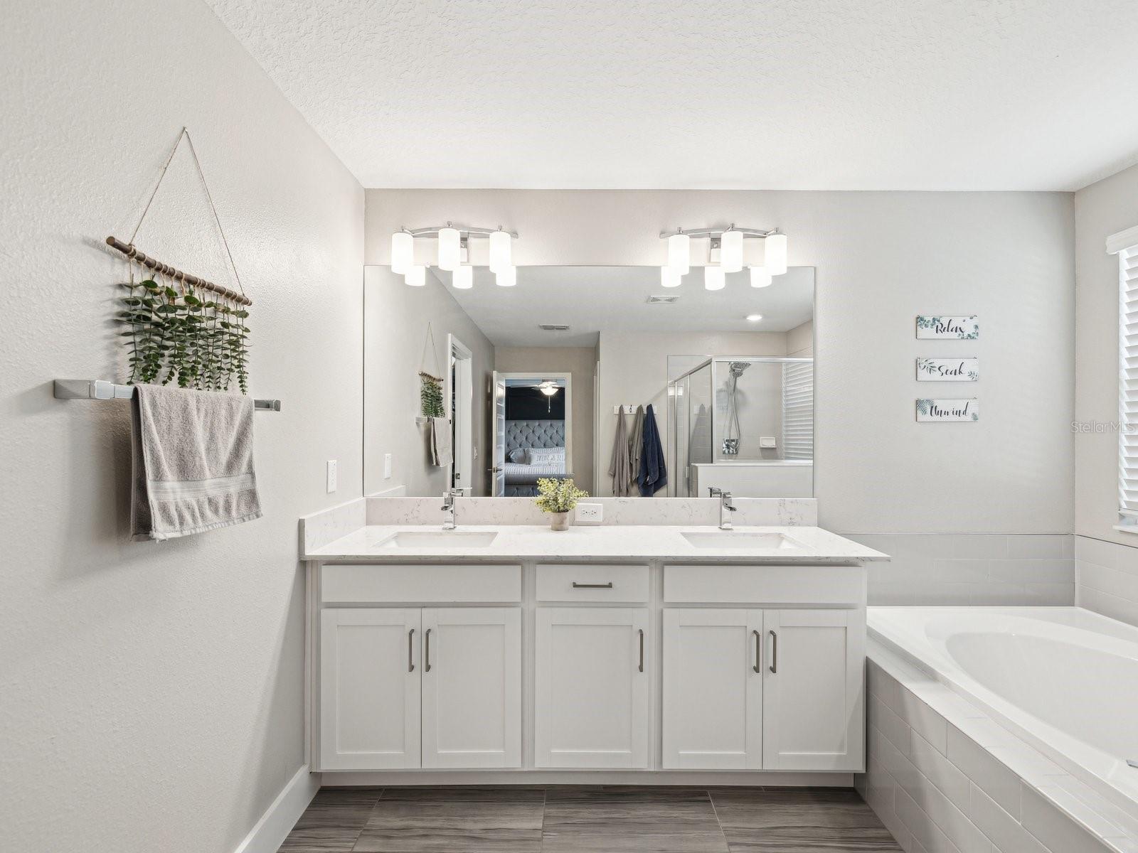 Listing photo id 34 for 8630 Campus Woods Way