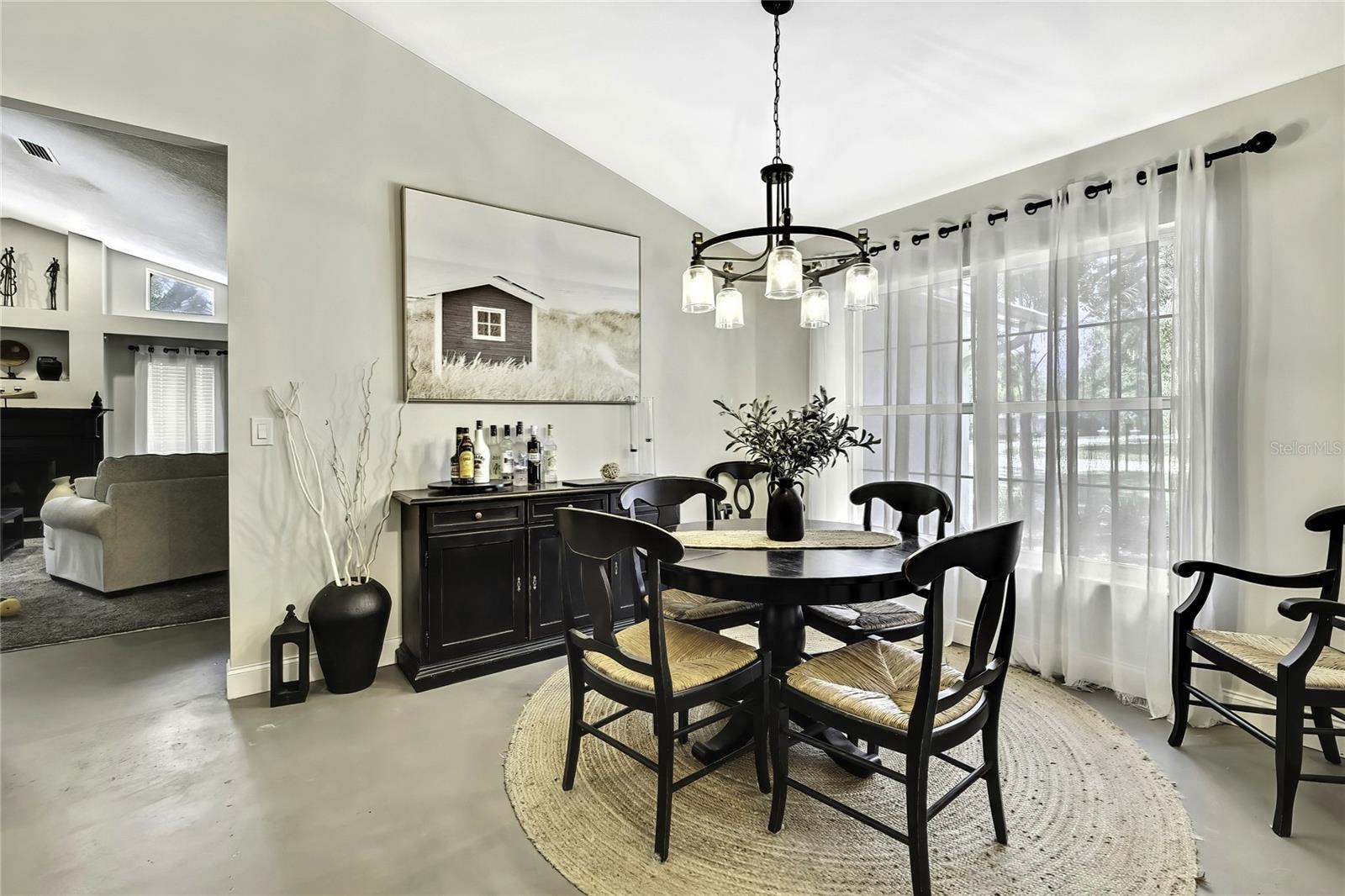 Image 10 of 67 For 7233 Royal Oak Drive