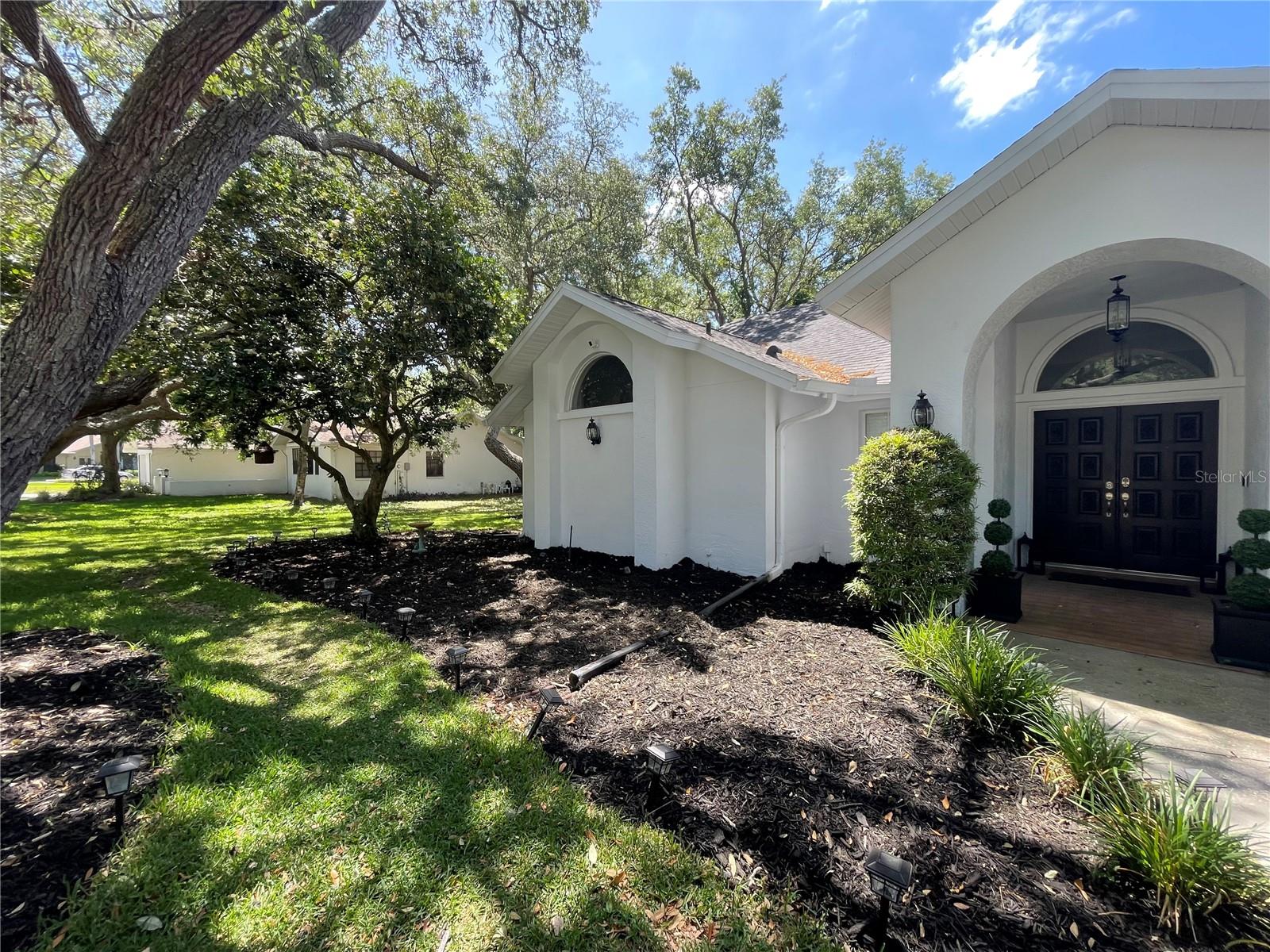 Image 4 of 67 For 7233 Royal Oak Drive