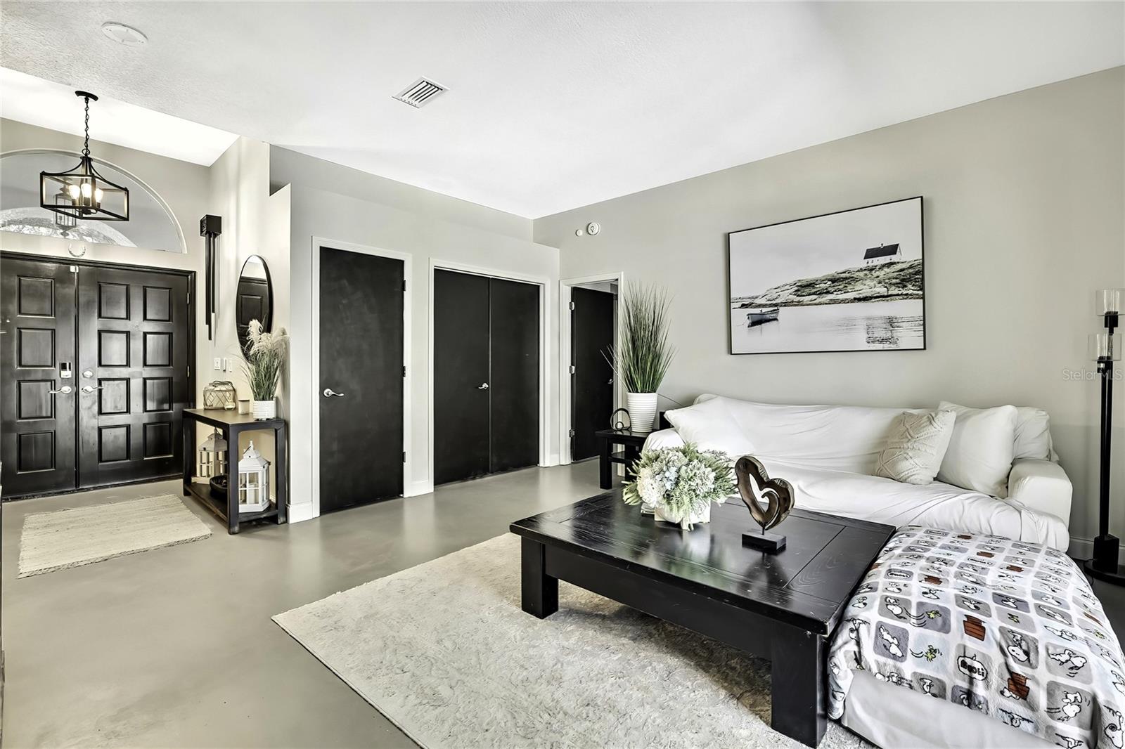 Image 7 of 67 For 7233 Royal Oak Drive