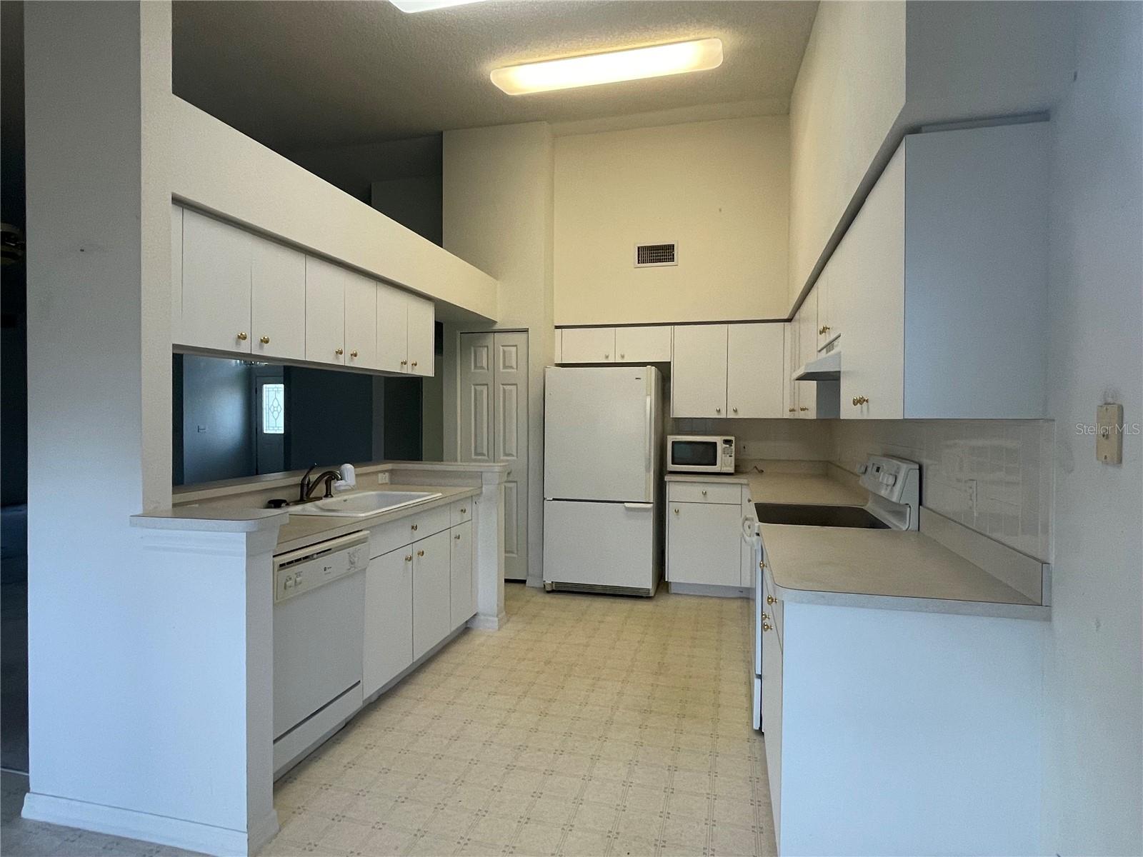 Image 5 of 31 For 11213 Brooklawn Drive