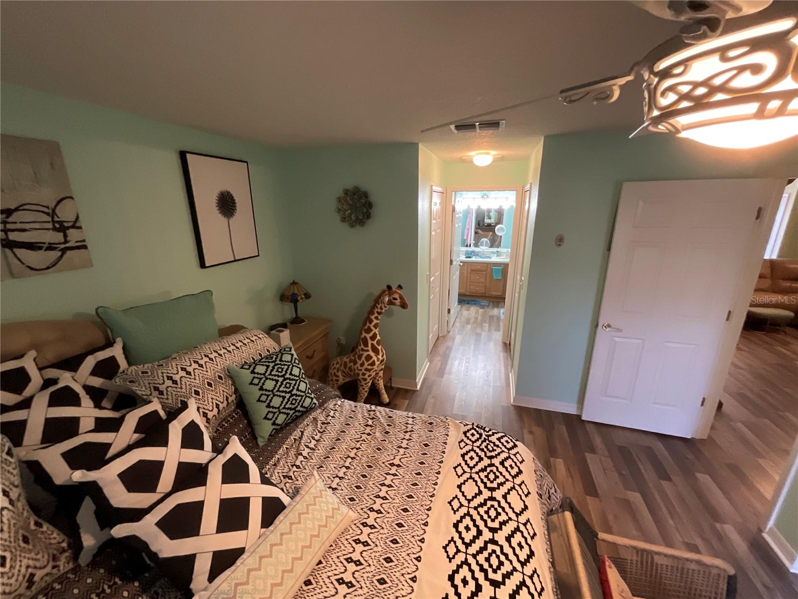 Image 13 of 25 For 18027 Baywood Forest Drive