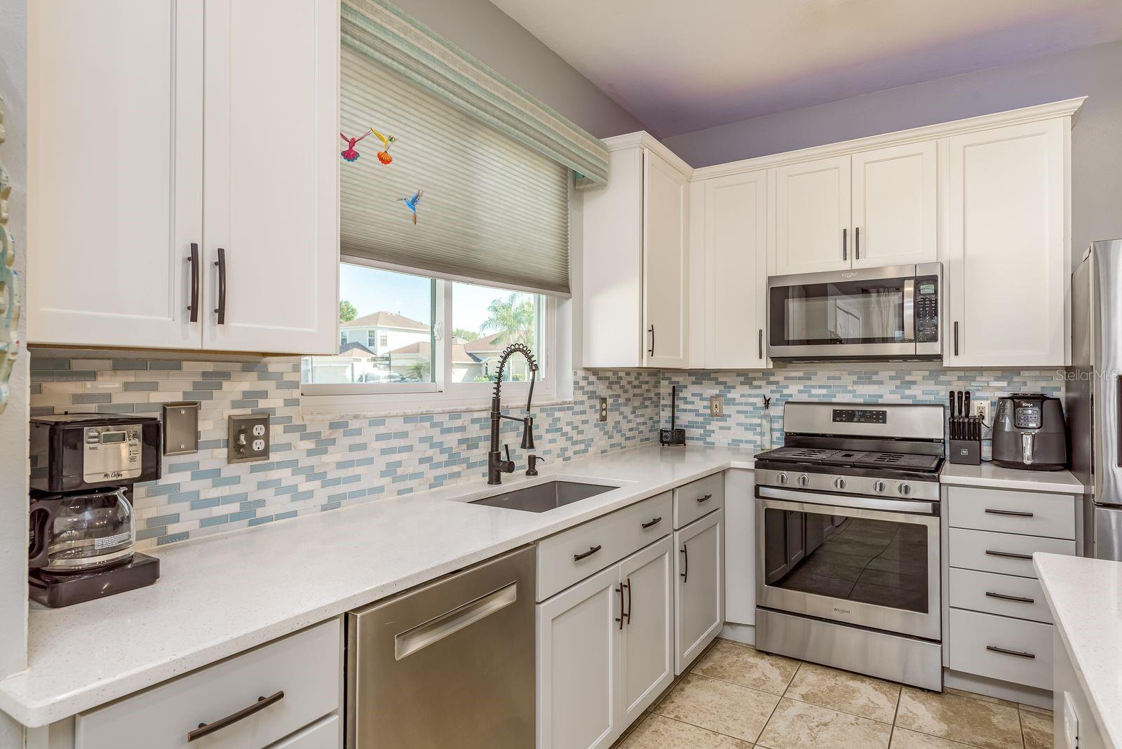 Listing photo id 14 for 1810 Winsloe Drive