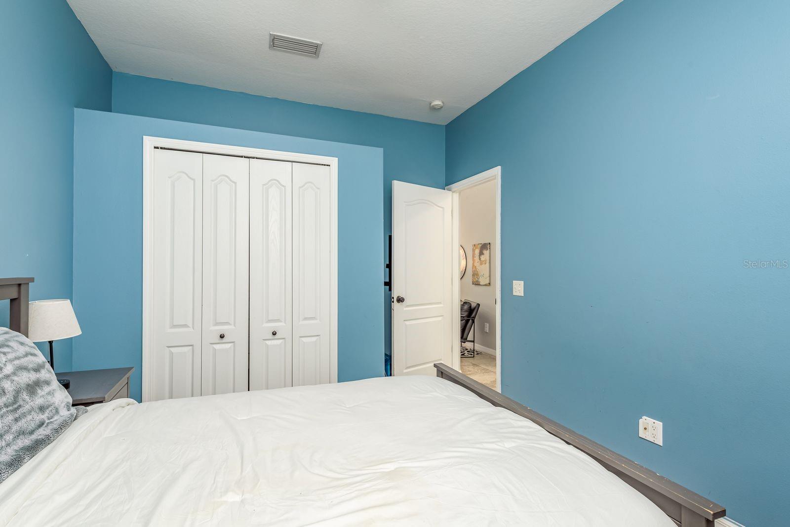 Listing photo id 21 for 1810 Winsloe Drive
