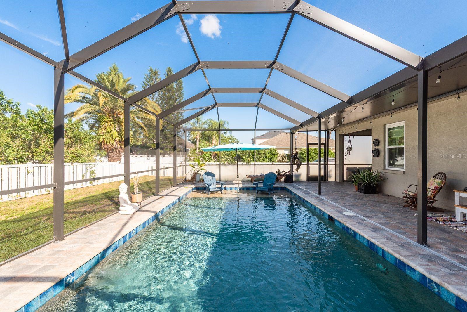 Listing photo id 1 for 1810 Winsloe Drive