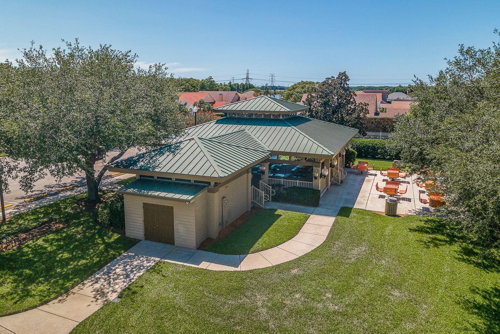 Listing photo id 41 for 1810 Winsloe Drive