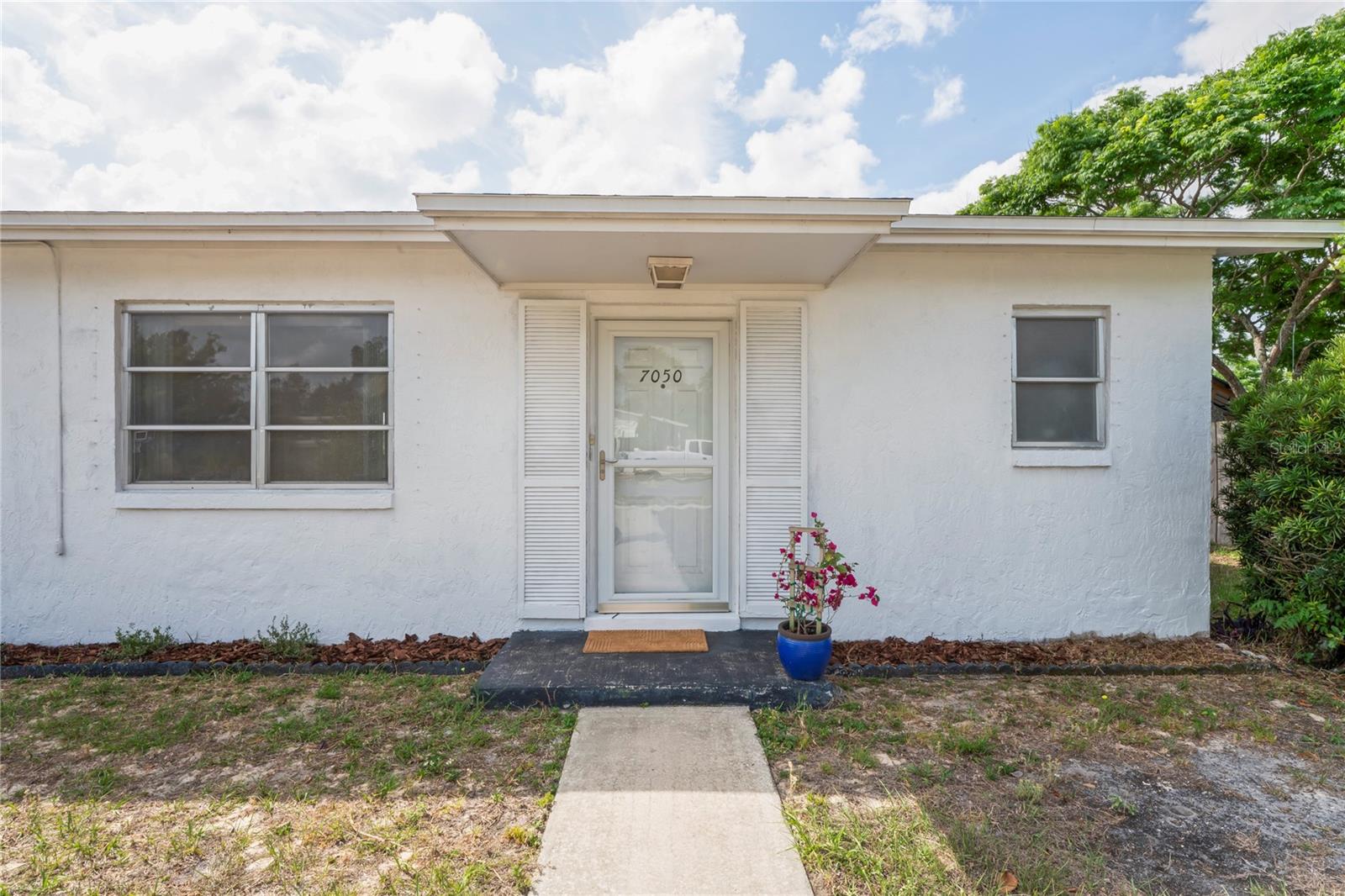 Image 3 of 35 For 7050 Merrick Lane
