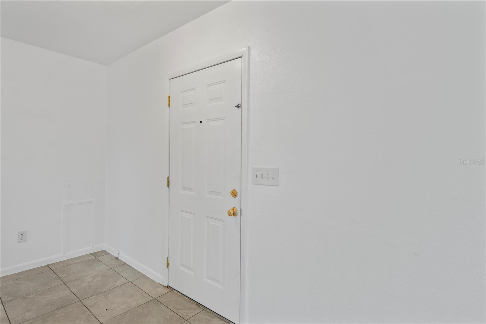 Image 5 of 35 For 7050 Merrick Lane