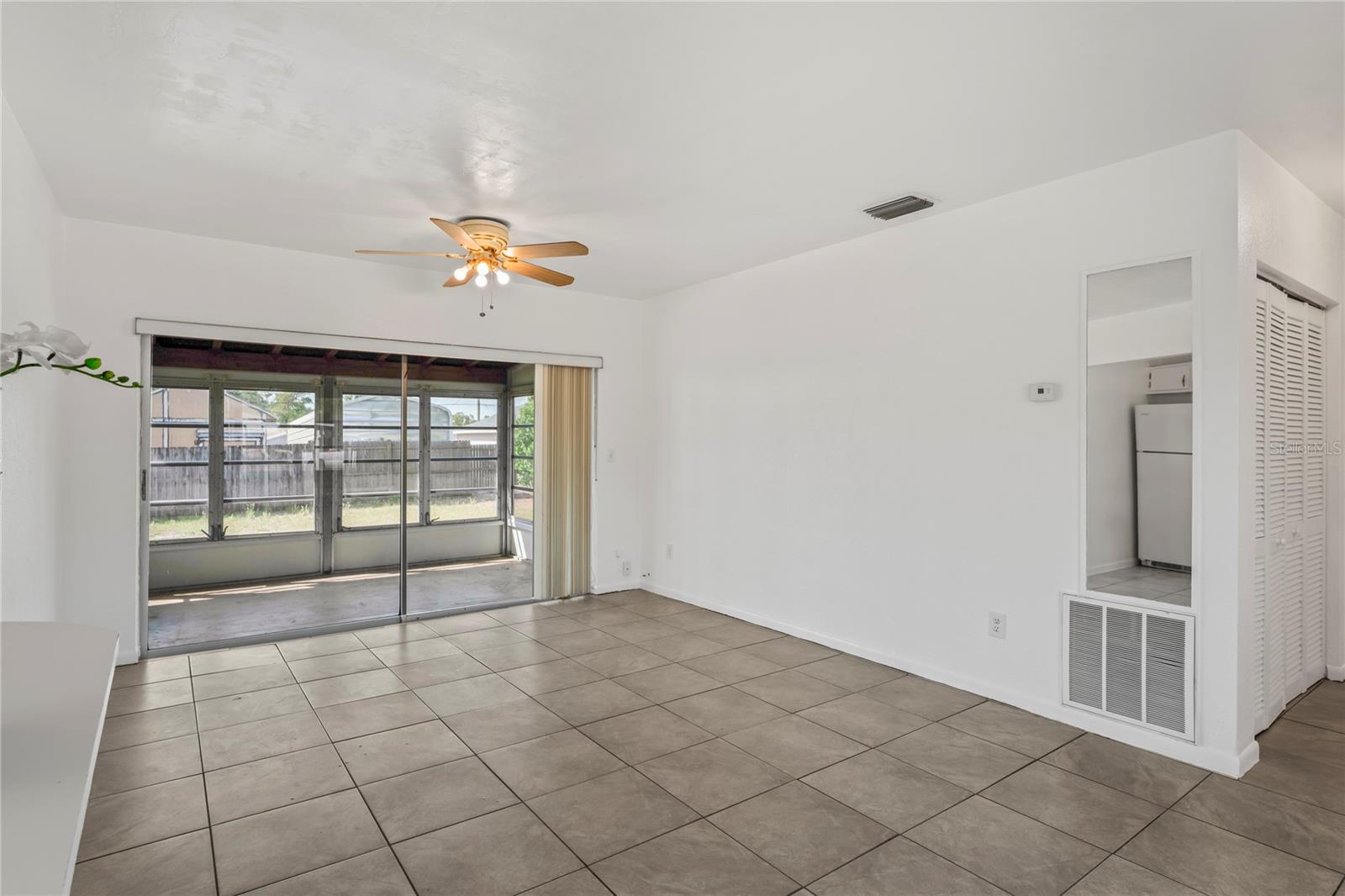 Image 8 of 35 For 7050 Merrick Lane