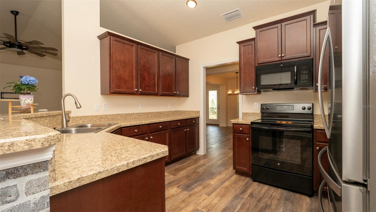 Image 12 of 29 For 6856 Wirevine Drive