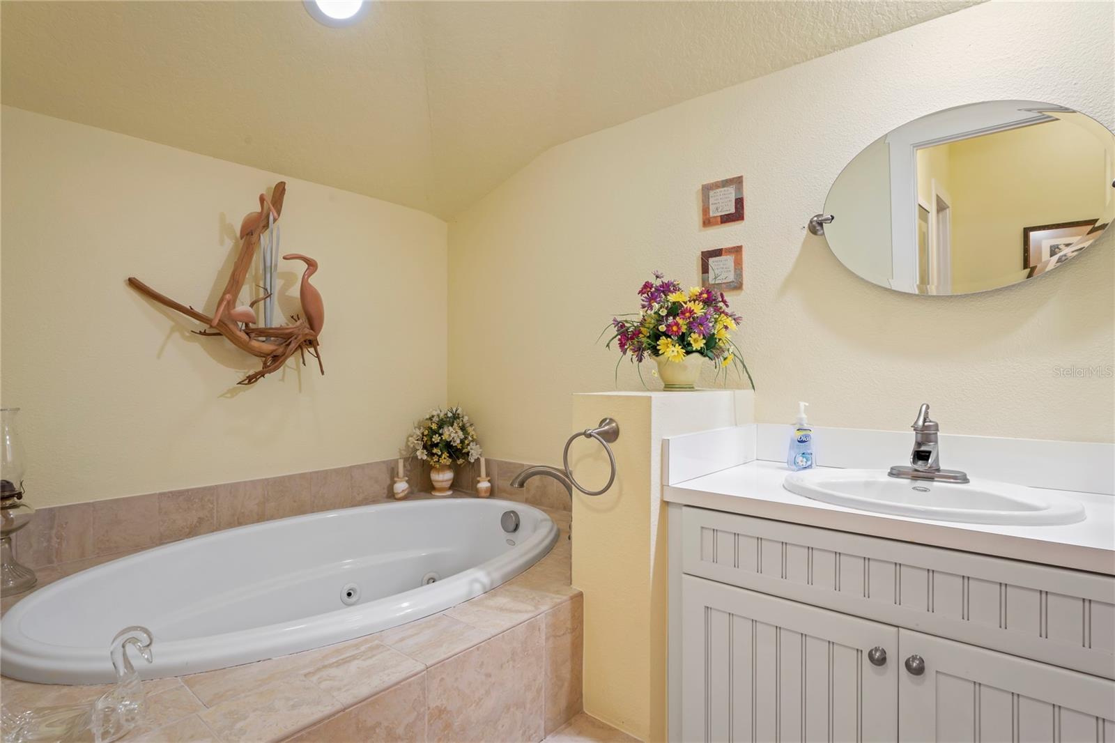 Image 37 of 85 For 3431 Riderwood Dr