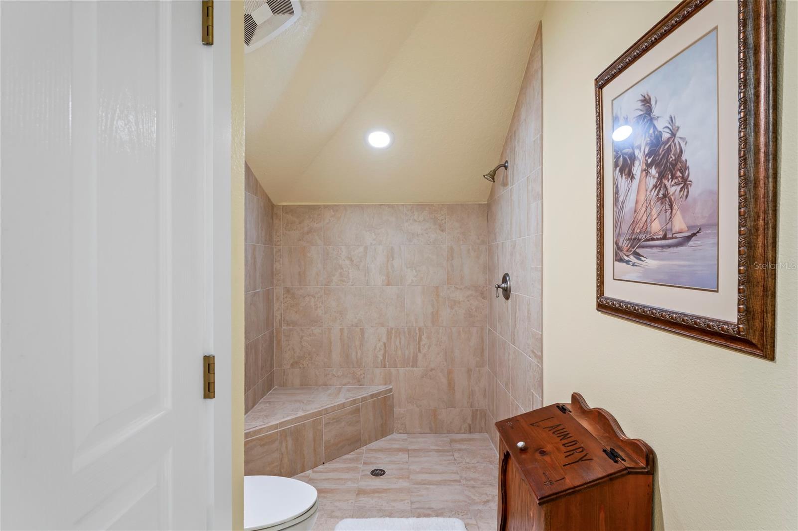 Image 40 of 85 For 3431 Riderwood Dr