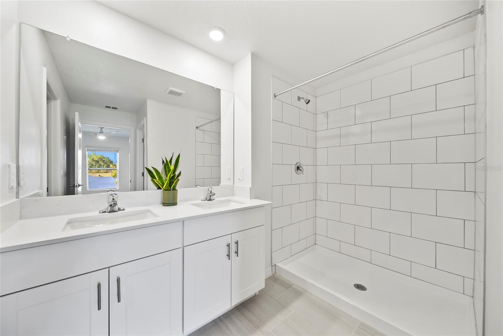Image 10 of 16 For 17662 Happytrails Street