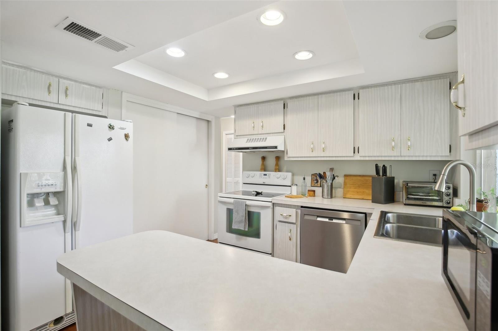Image 14 of 40 For 12906 Sandburst Lane