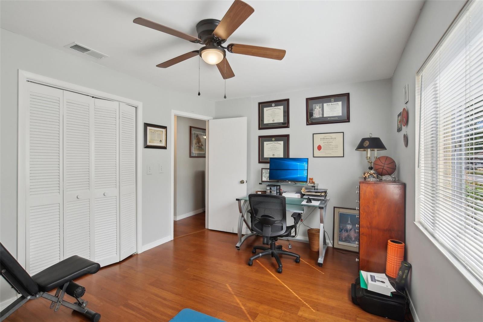 Image 32 of 40 For 12906 Sandburst Lane