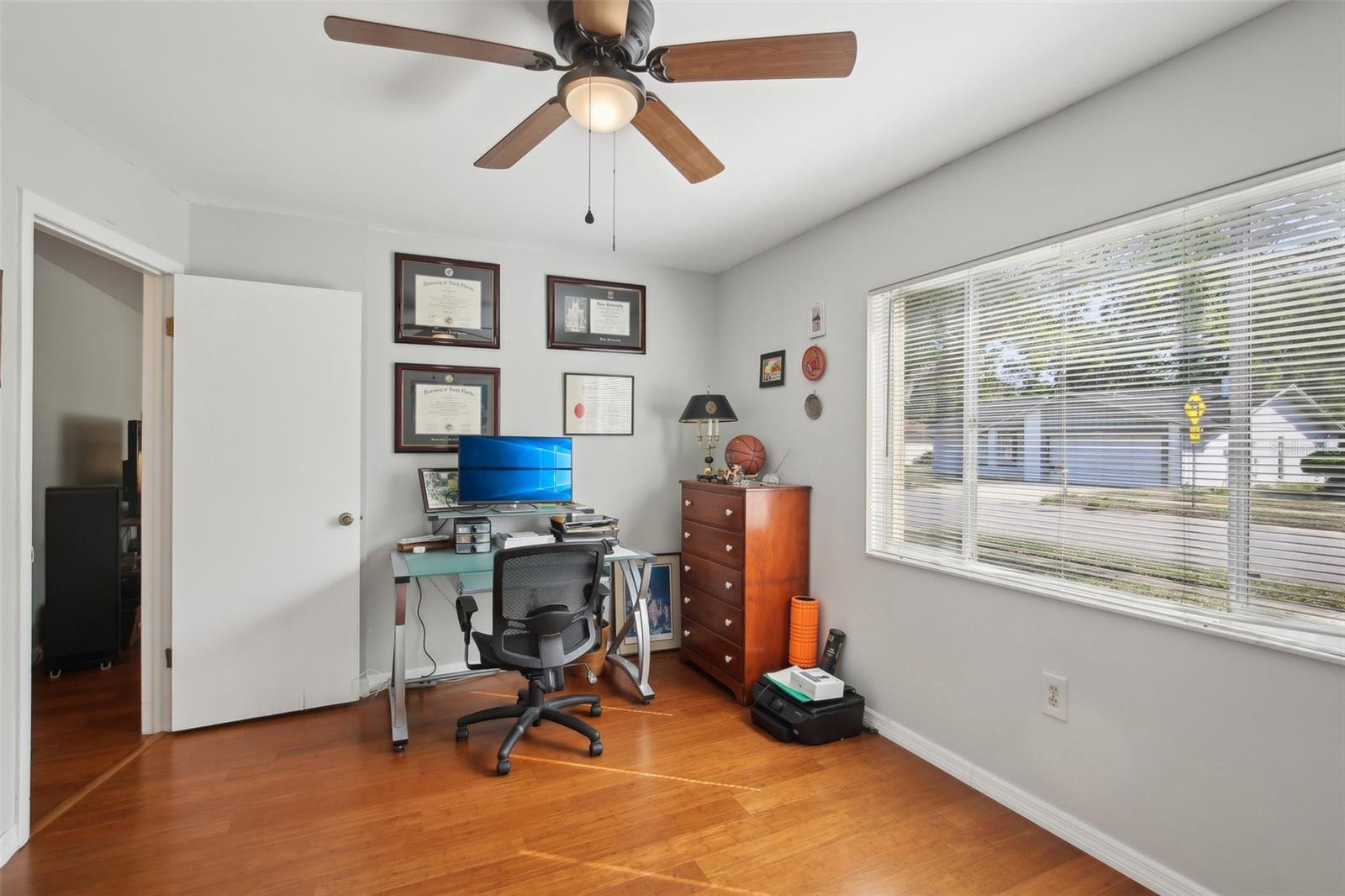 Image 33 of 40 For 12906 Sandburst Lane